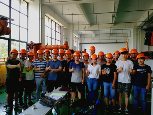  工業機器人培訓現場 